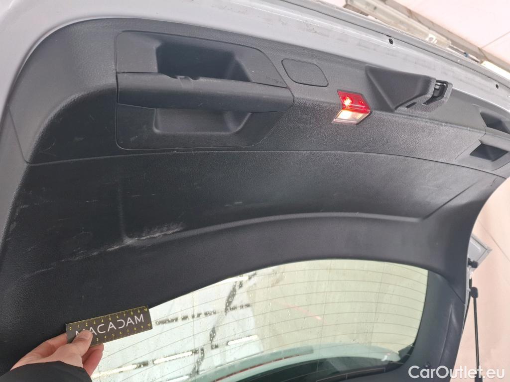  Mercedes  A-Klasse MERCEDES-BENZ Classe A Compact / 2018 / 5P / Berline A 200 d Business Line 8G-DCT #4