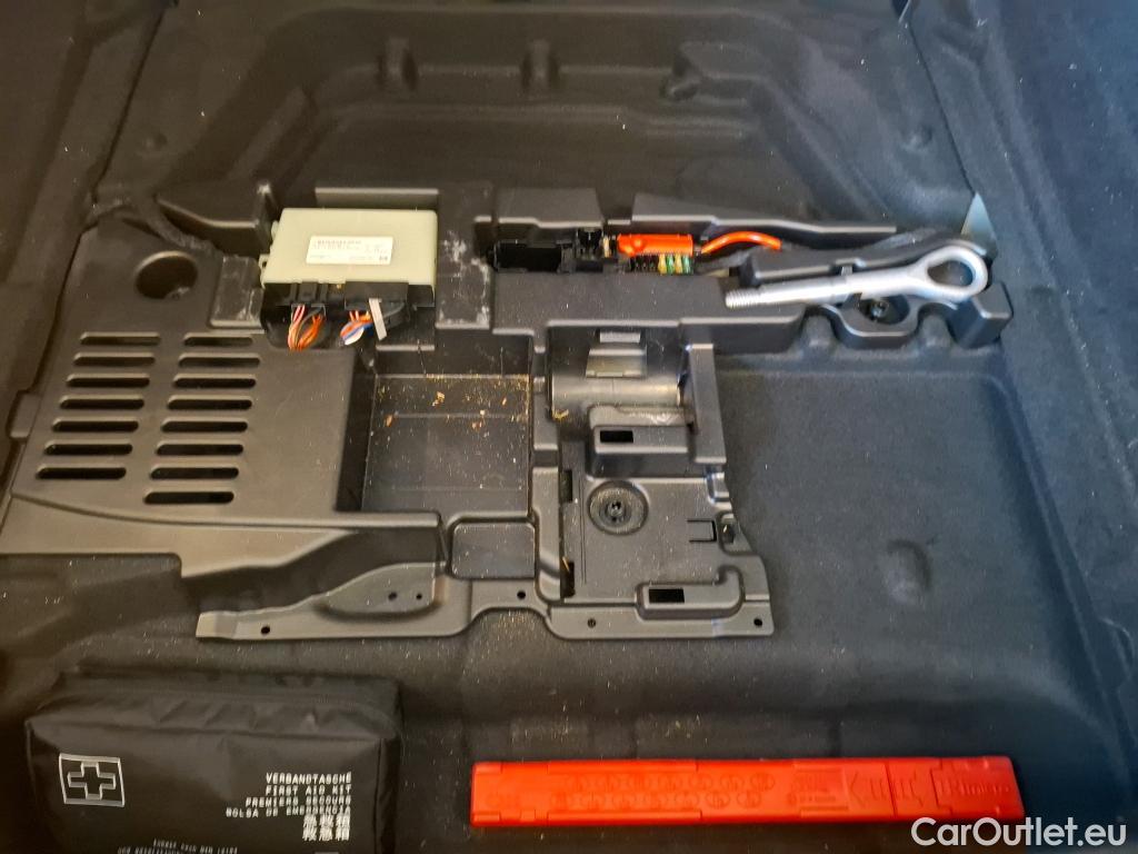  Mercedes  CLA-Klasse MERCEDES-BENZ CLA Shooting Brake / 2019 / 5P / Break CLA 180 d Business Line BA8 #4