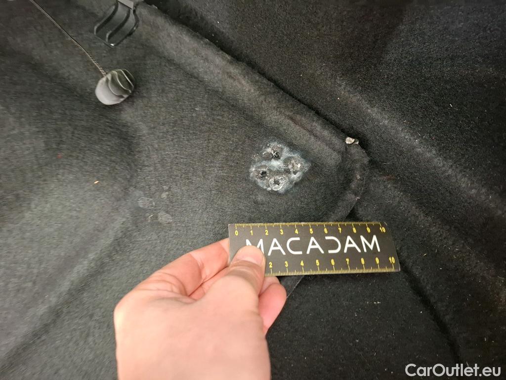  Mercedes  A-Klasse MERCEDES-BENZ Classe A Compact / 2018 / 5P / Berline A 200 d Business Line 8G-DCT #2