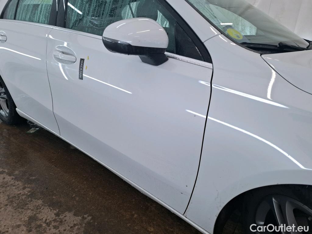  Mercedes  A-Klasse MERCEDES-BENZ Classe A Compact / 2018 / 5P / Berline A 200 d Business Line 8G-DCT #13