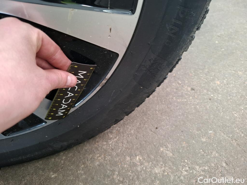  Mercedes  B-Klasse MERCEDES-BENZ Classe B / 2019 / 5P / monospace B 200 d Business Line Edition BA8 #32