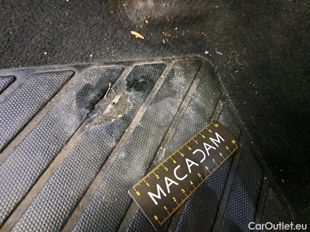  Peugeot  3008  Allure Business 1.5 HDi 130CV BVA8 E6d #23