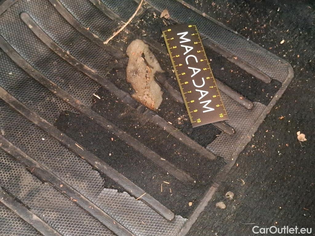  Peugeot  208  Allure Business 1.2 PureTech 100CV BVM6 E6d #2