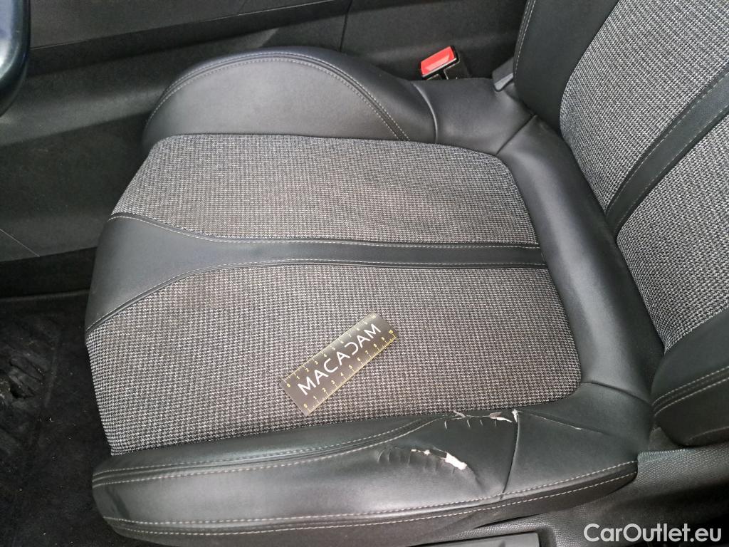  Peugeot  3008  Allure Business 1.5 HDi 130CV BVA8 E6d #32