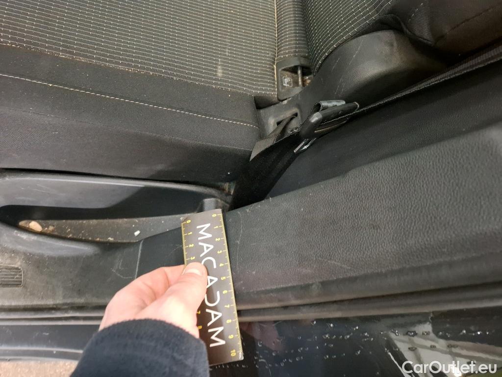  Volkswagen  Tiguan VOLKSWAGEN  / 2020 / 5P / SUV 1.5 TSI 150 BMV6 Business #50