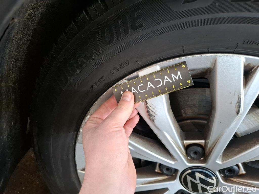  Volkswagen  Tiguan VOLKSWAGEN  / 2020 / 5P / SUV 1.5 TSI 150 BMV6 Business #35