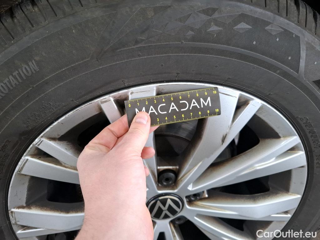  Volkswagen  Tiguan VOLKSWAGEN  / 2020 / 5P / SUV 1.5 TSI 150 BMV6 Business #42