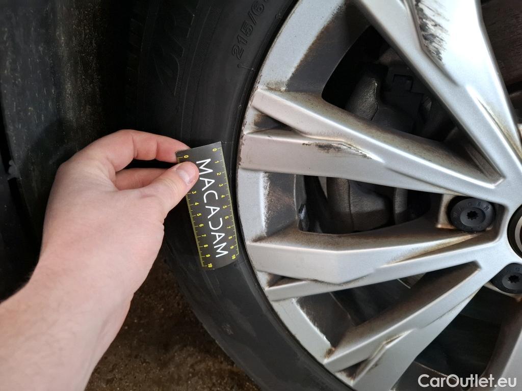  Volkswagen  Tiguan VOLKSWAGEN  / 2020 / 5P / SUV 1.5 TSI 150 BMV6 Business #38