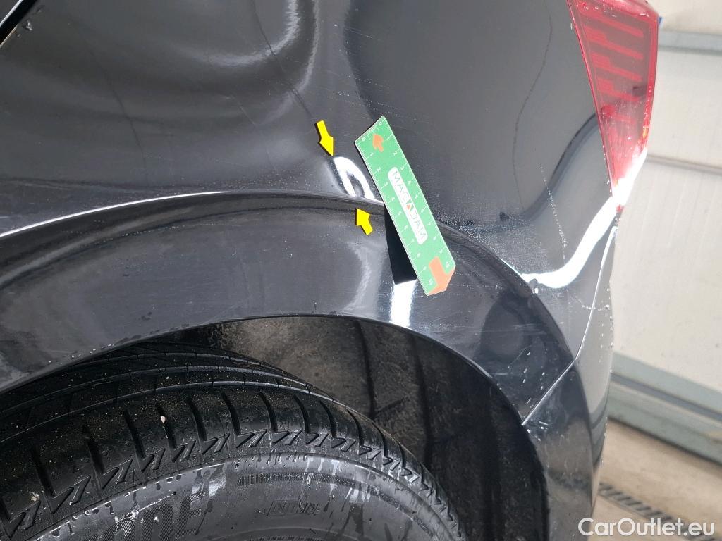  Volkswagen  Polo VOLKSWAGEN  / 2017 / 5P / Berline 1.0 TSI 95 Active(SP) #4