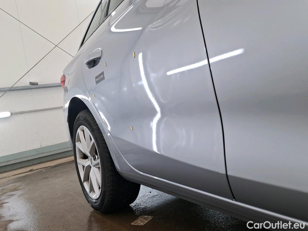  Seat  Leon SEAT  Sportstourer / 2020 / 5P / Break 2.0 TDI 150 DSG S&S Style Business #9