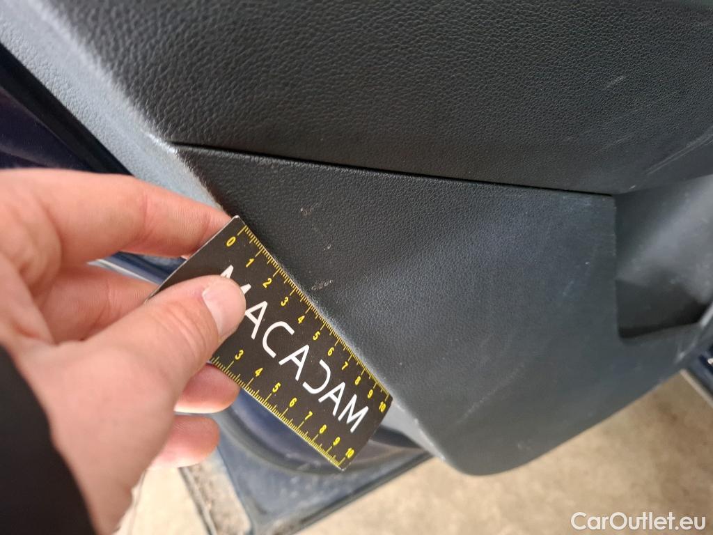  Skoda  Karoq SKODA  / 2017 / 5P / SUV 1.5 TSI ACT 150ch Ambition #25