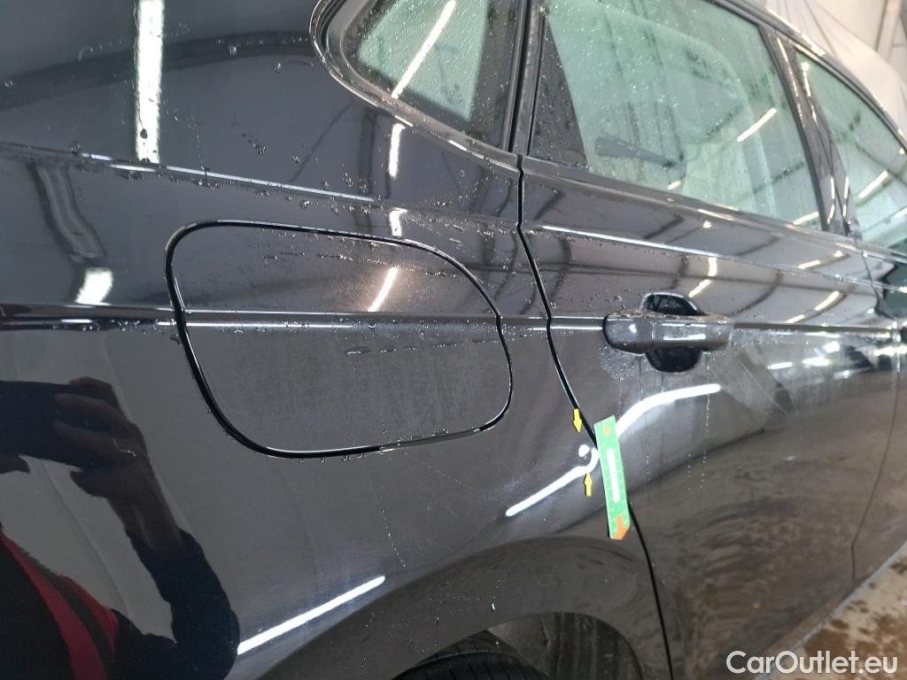  Volkswagen  Polo VOLKSWAGEN  / 2017 / 5P / Berline 1.0 TSI 95 Active(SP) #6