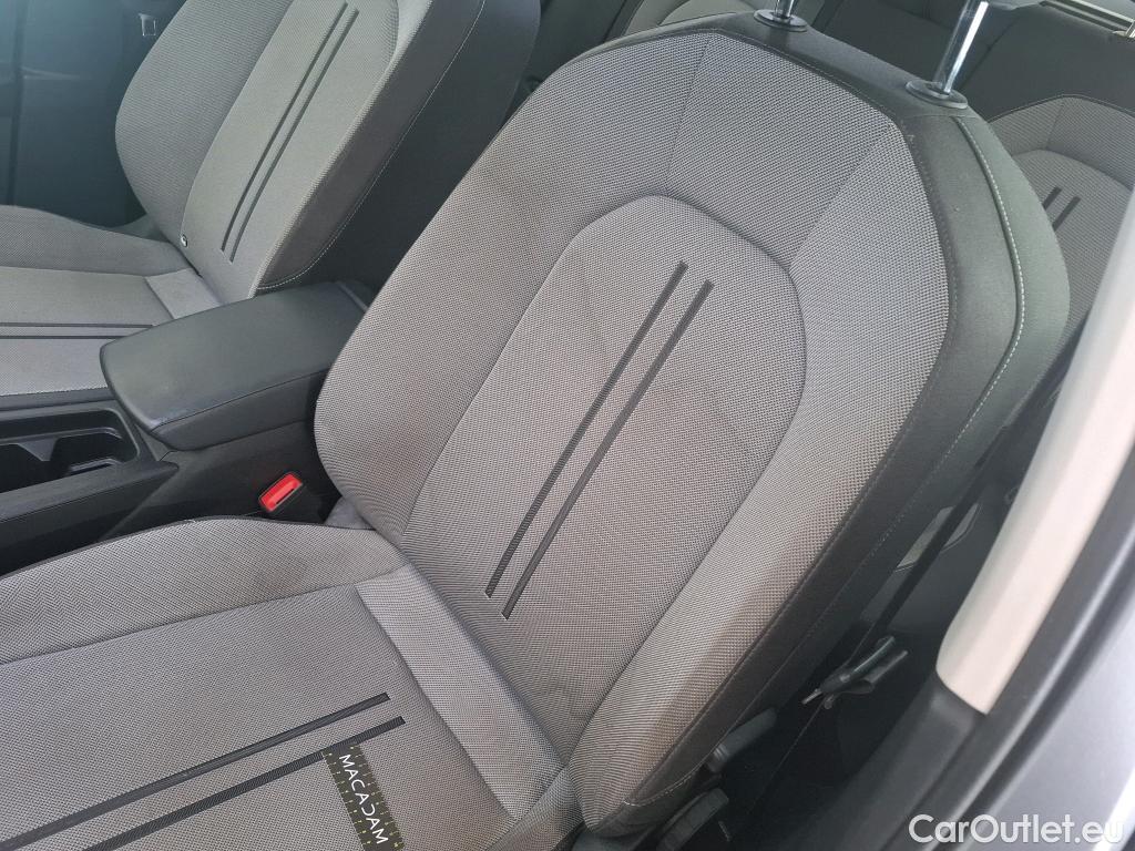  Seat  Leon SEAT  Sportstourer / 2020 / 5P / Break 2.0 TDI 150 DSG S&S Style Business #32