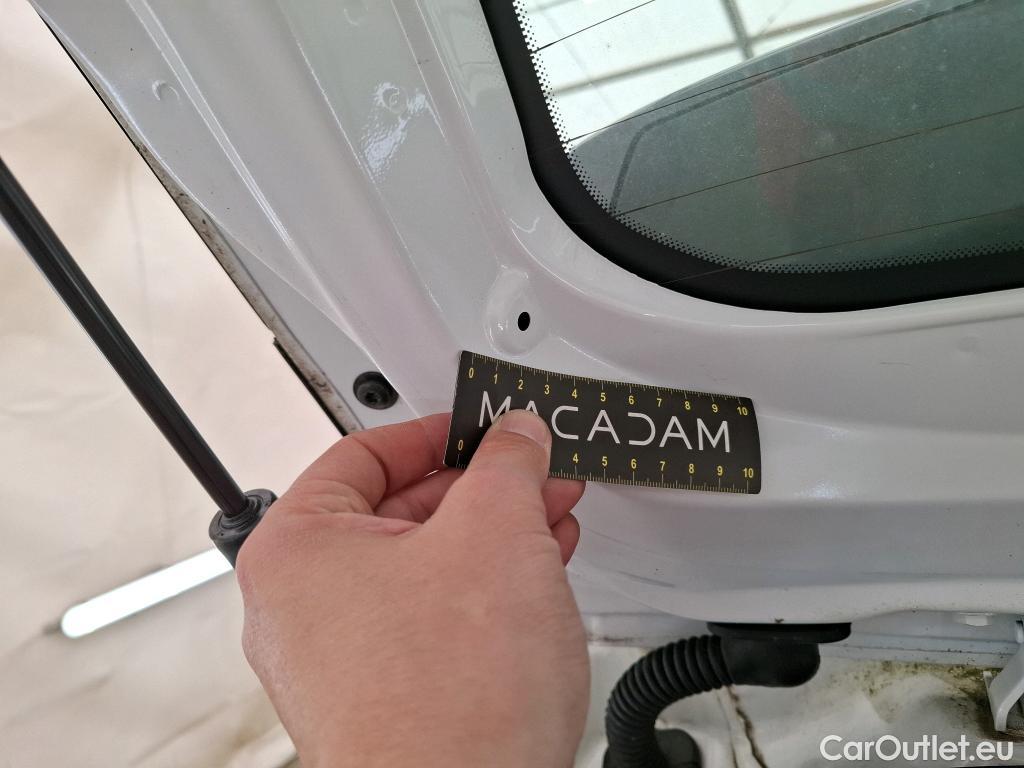  Peugeot  208 PEUGEOT  Affaire / 2019 / 5P / Berline 1.5 BlueHDi 100 S&S Premium Pack #12