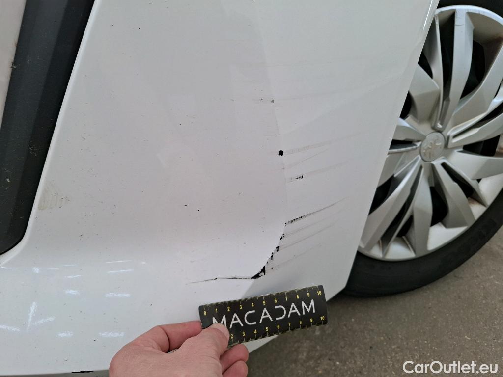  Peugeot  208 PEUGEOT  Affaire / 2019 / 5P / Berline 1.5 BlueHDi 100 S&S Premium Pack #2