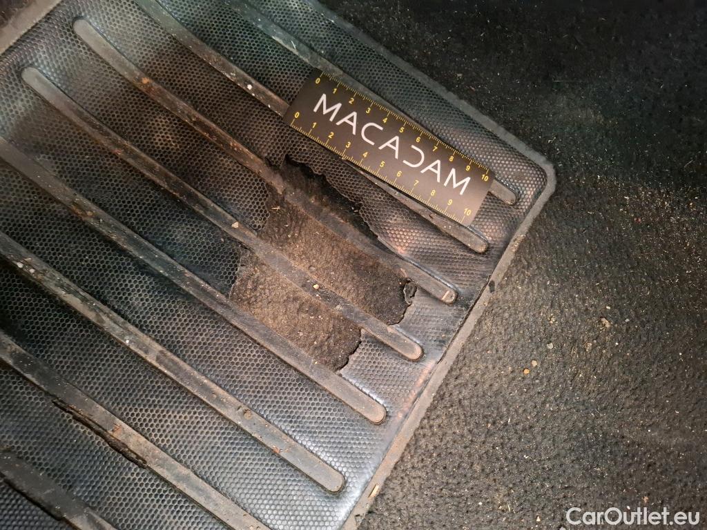  Peugeot  208  Premium 1.2 PureTech 75CV BVM5 E6d #3