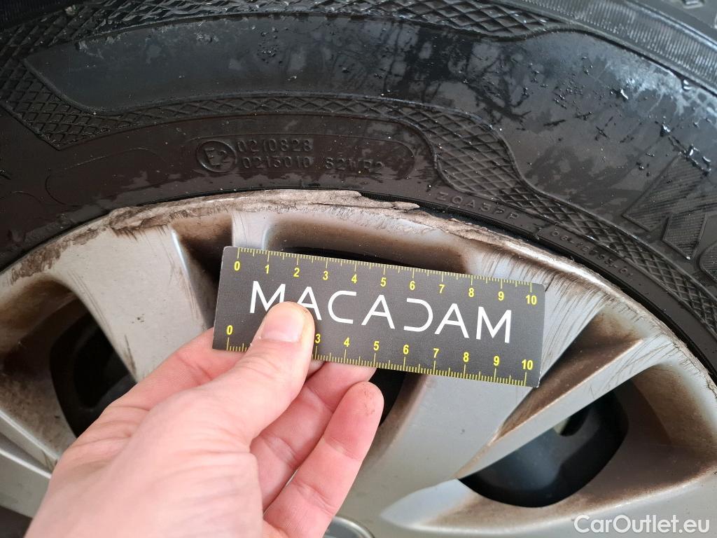  Peugeot  208  Affaire Premium Pack 1.2 80CV BVM5 E6dT / VENTE SANS CG #28