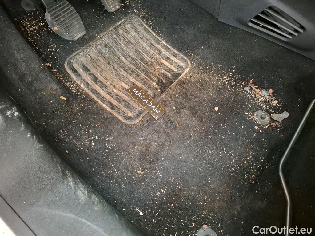  Peugeot  208  Affaire Premium Pack 1.2 80CV BVM5 E6dT / VENTE SANS CG #15