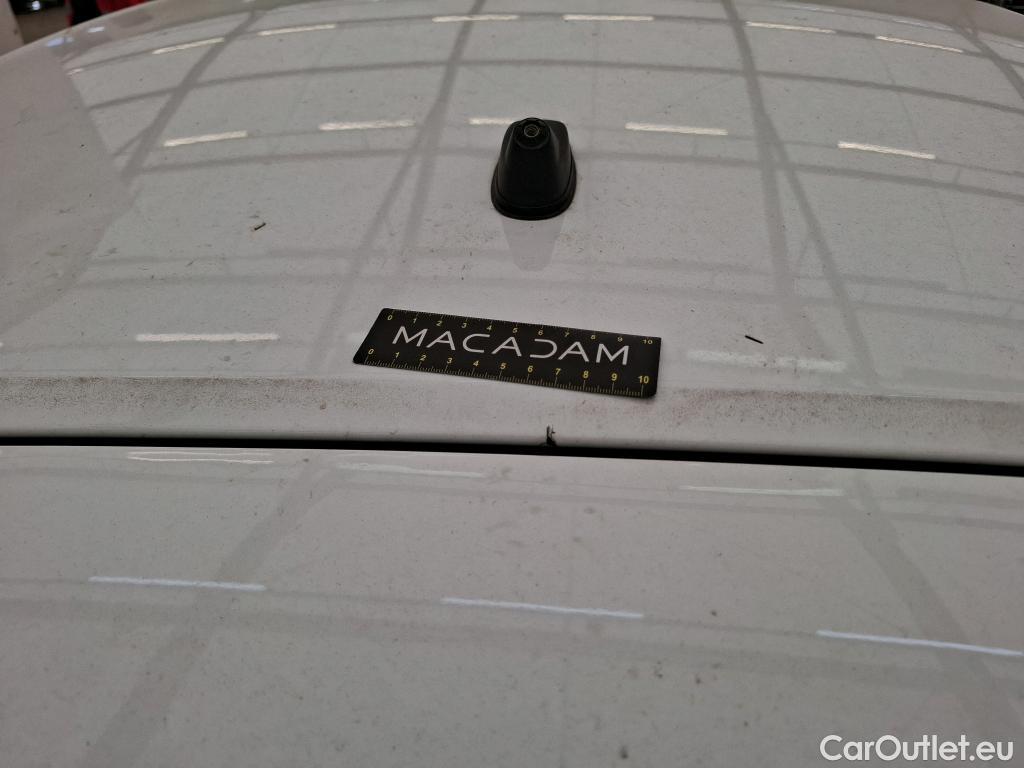  Peugeot  208 PEUGEOT  Affaire / 2019 / 5P / Berline 1.5 BlueHDi 100 S&S Premium Pack #9