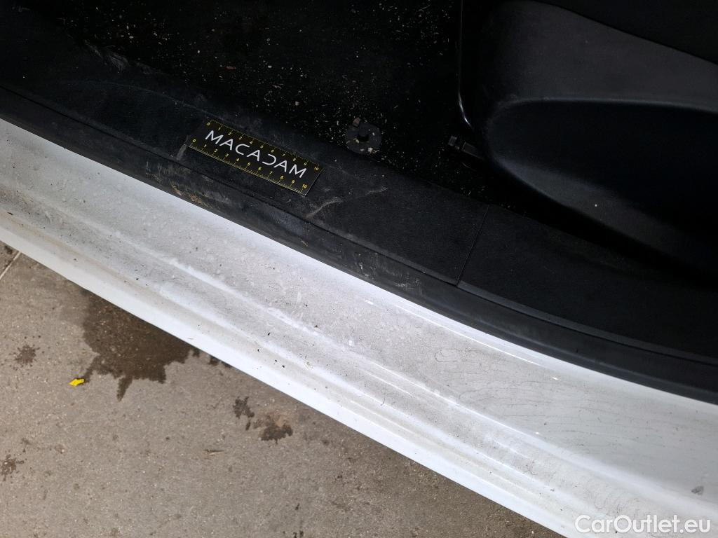  Peugeot  208  Affaire Premium Pack 1.2 80CV BVM5 E6dT / VENTE SANS CG #13