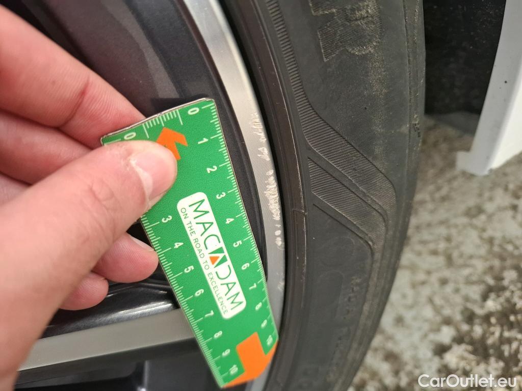  Bmw  Serie 1 BMW Série 1 / 2019 / 5P / Berline 116i DKG7 Business Design #13