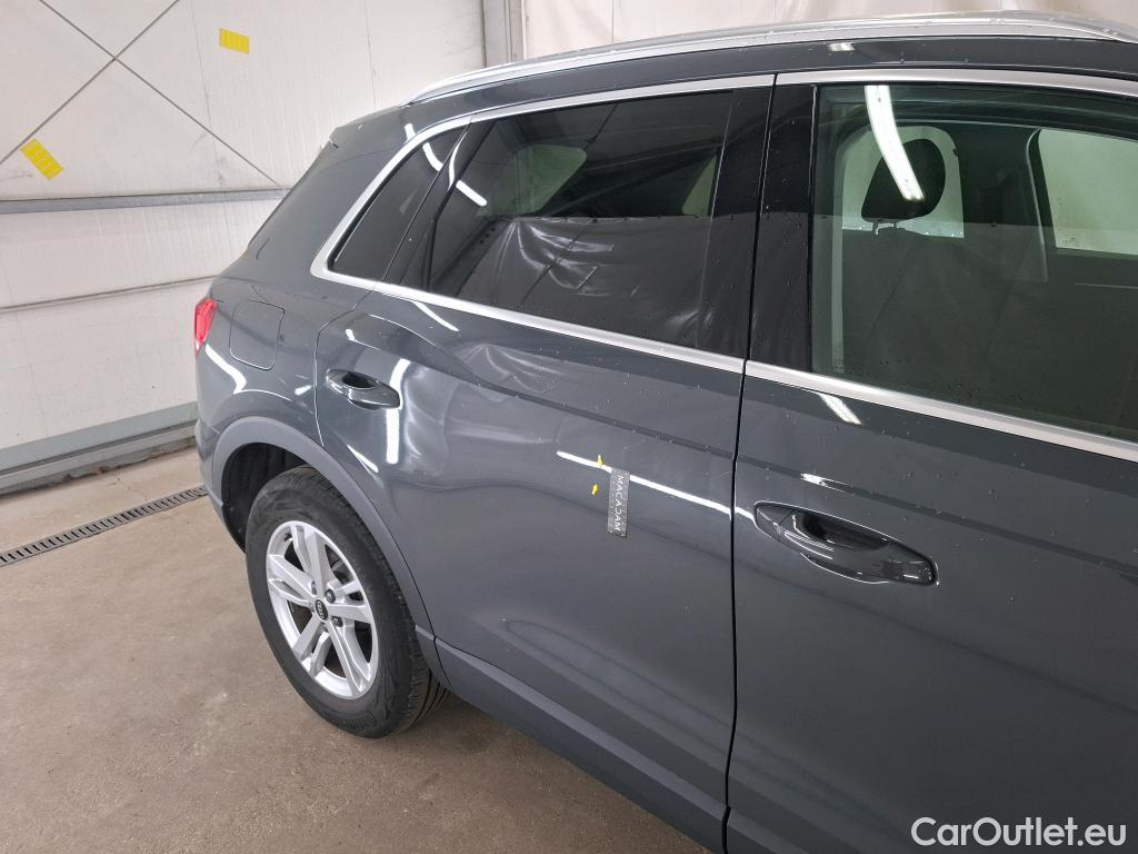  Audi  Q3 AUDI  / 2018 / 5P / SUV 35 TFSI 150 MHEV S TRONIC BUSINESS LINE #3