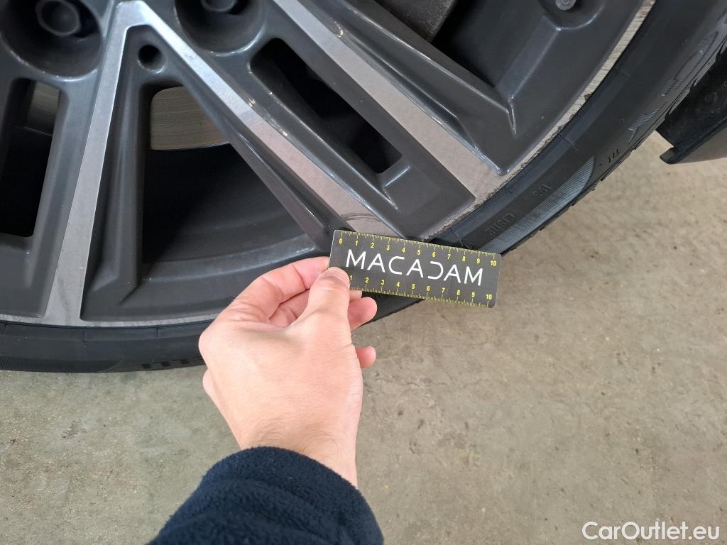  Bmw  Serie 1 Série 1 Berline 118 i Lounge 1.5 135CV BVA7 E6d #28