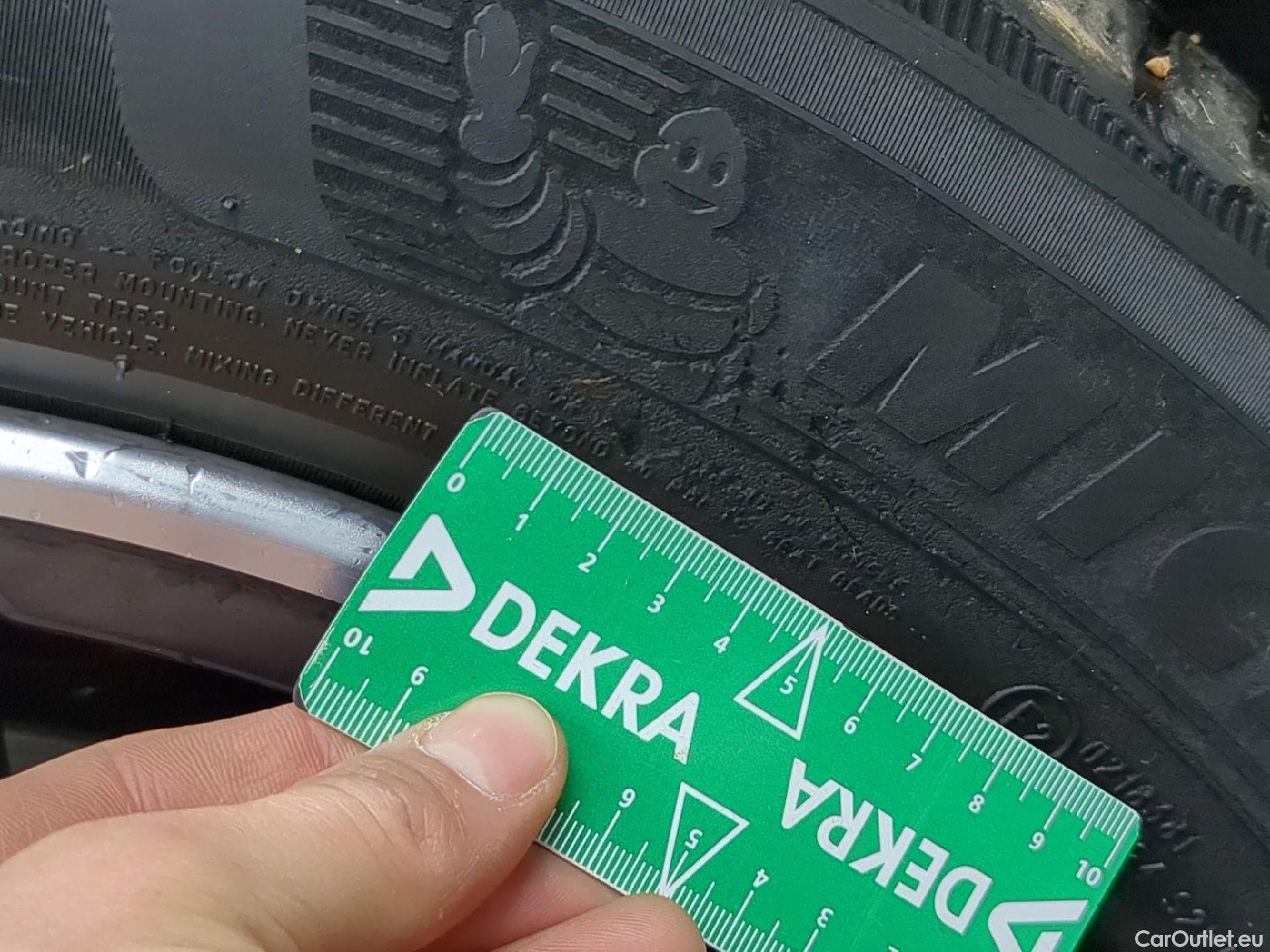  Bmw  X1 BMW  / 2022 / 5P / SUV xDrive23i M Sport DKG7 #9