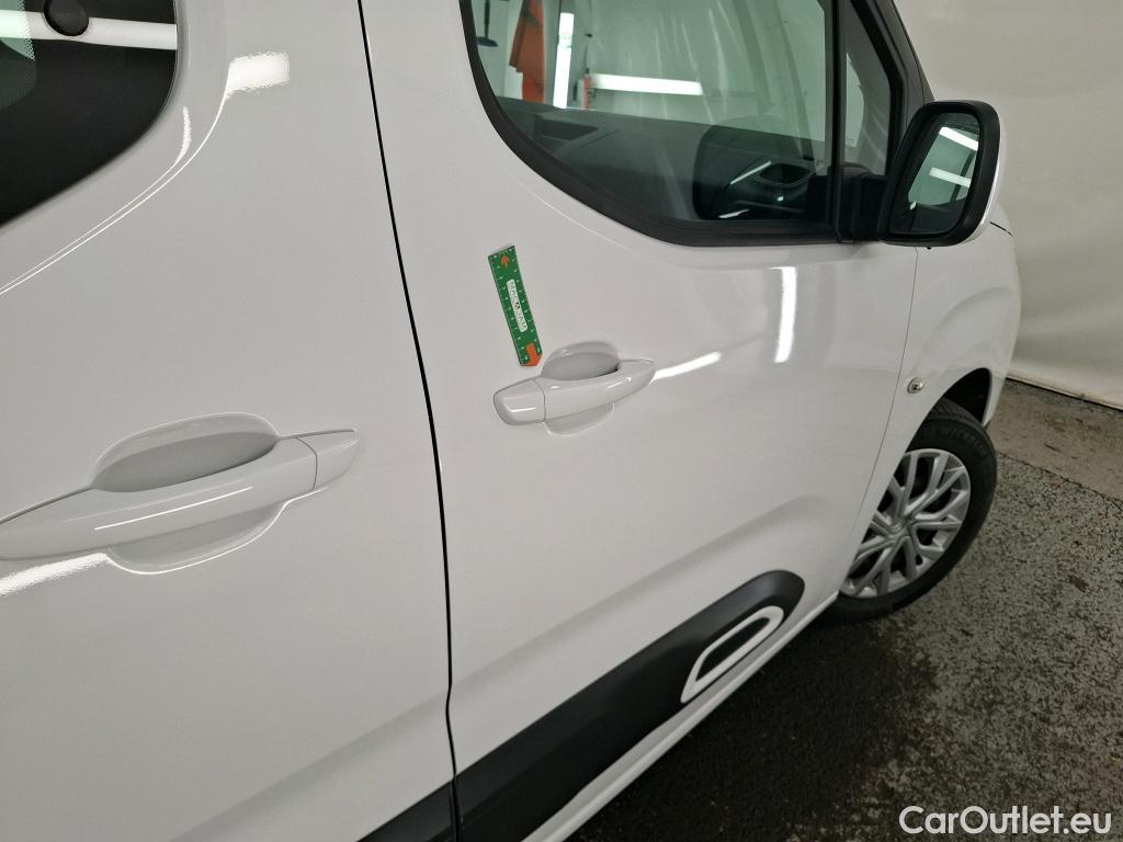  Citroen  Berlingo  Live M 1.2 PureTech 110 - 7 Places #23