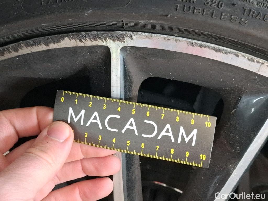  Mercedes  E-Klasse MERCEDES-BENZ Classe E Berline / 2020 / 4P / Berline 2.0 E 220 D AMG LINE AUTO #21