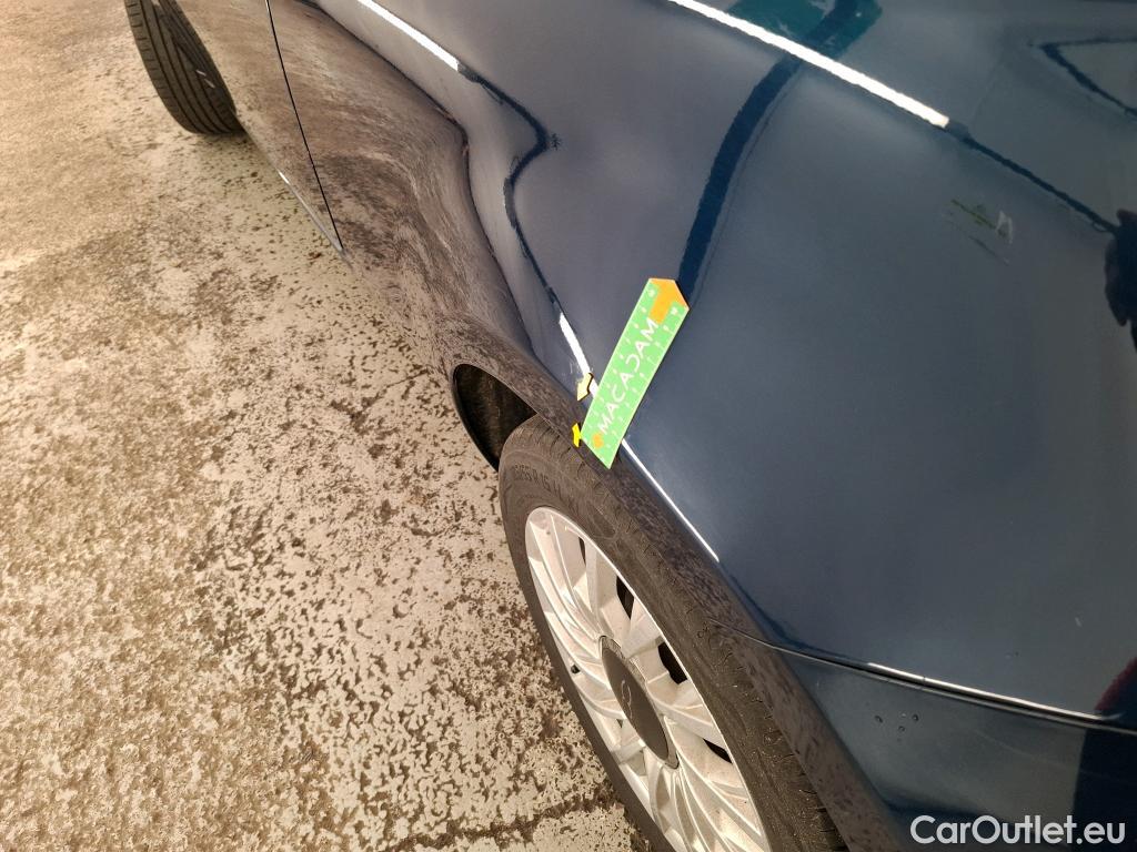  Fiat  500 FIAT   2015  3P  Berline Hybrid 10 BSG 70 ch Dolcevita #33