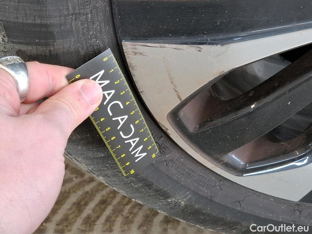  Mercedes  G-Klasee MERCEDES-BENZ GLC / 2019 / 5P / SUV GLC 300 e Business Line 4Matic #17