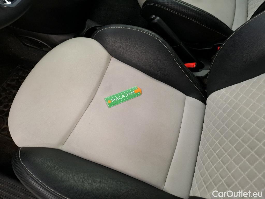  Fiat  500 FIAT   2015  3P  Berline Hybrid 10 BSG 70 ch Dolcevita #38