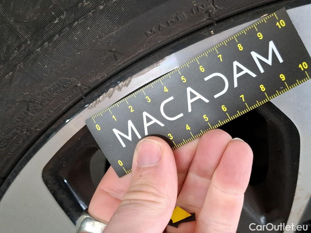  Mercedes  G-Klasee MERCEDES-BENZ GLC / 2019 / 5P / SUV GLC 300 e Business Line 4Matic #14