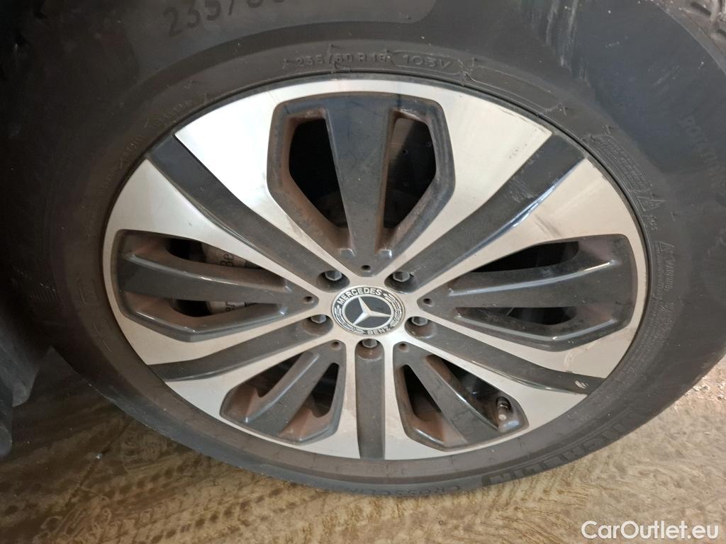  Mercedes  G-Klasee MERCEDES-BENZ GLC / 2019 / 5P / SUV GLC 300 e Business Line 4Matic #19