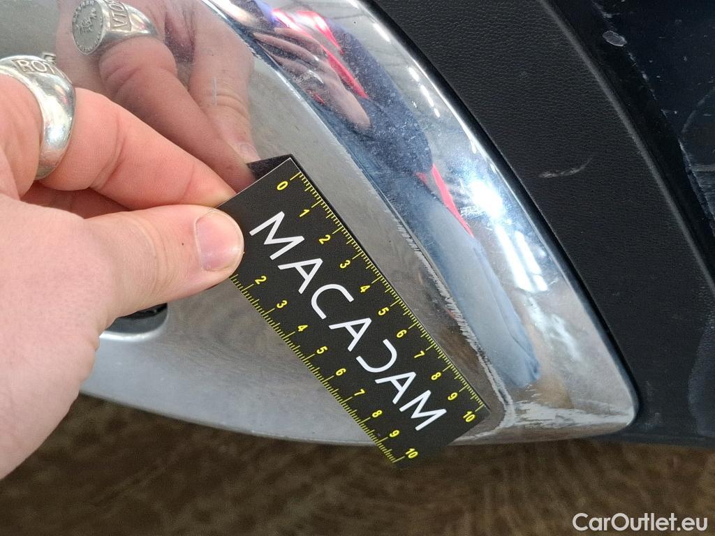  Mercedes  G-Klasee MERCEDES-BENZ GLC / 2019 / 5P / SUV GLC 300 e Business Line 4Matic #2