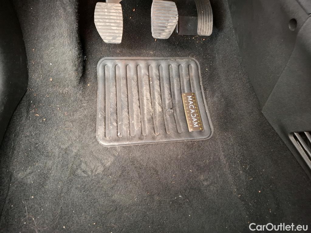  Peugeot  208  Allure Business 1.6 HDi 100CV BVM5 E6 #11