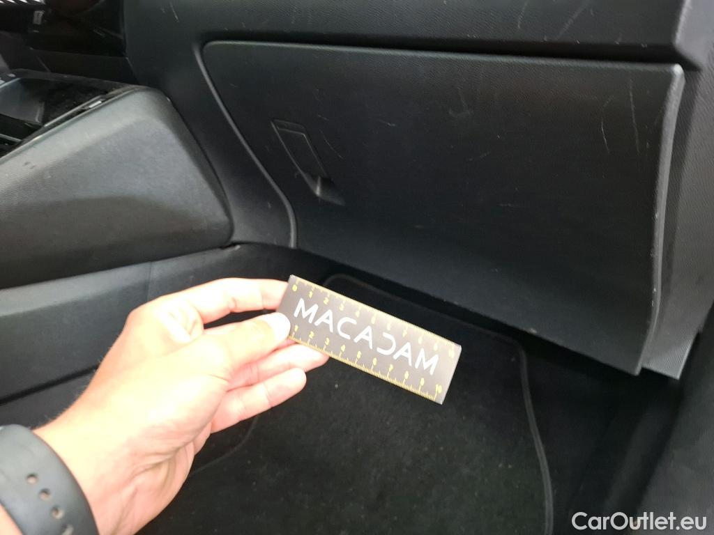  Peugeot  2008  Allure 1.2 PureTech 100CV BVM6 E6d #31