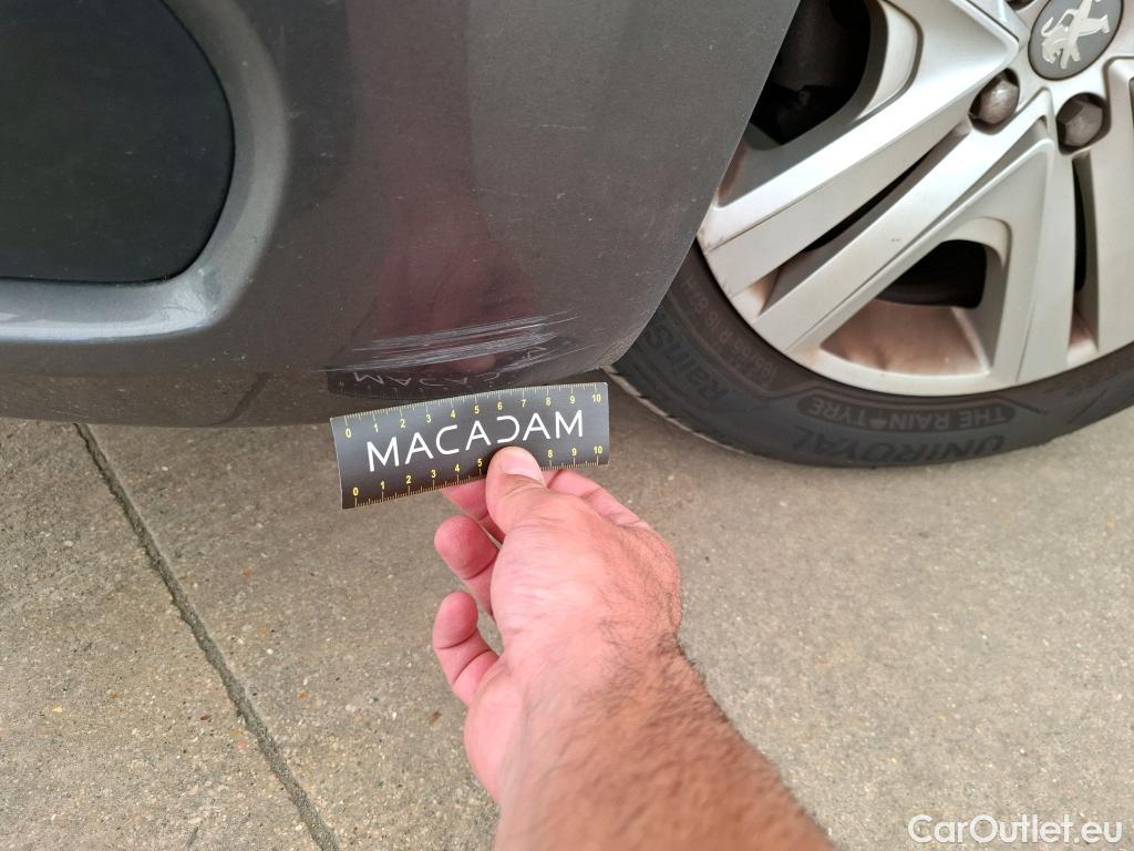  Peugeot  208  Allure Business 1.6 HDi 100CV BVM5 E6 #8