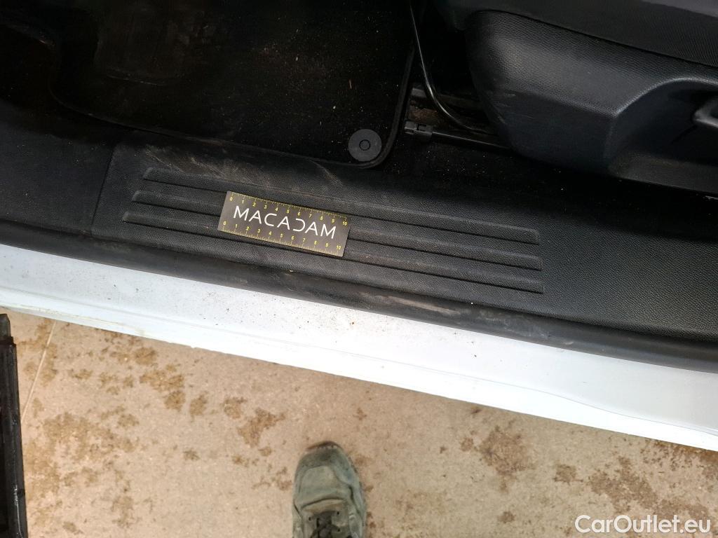  Peugeot  2008  Allure 1.2 PureTech 100CV BVM6 E6d #20