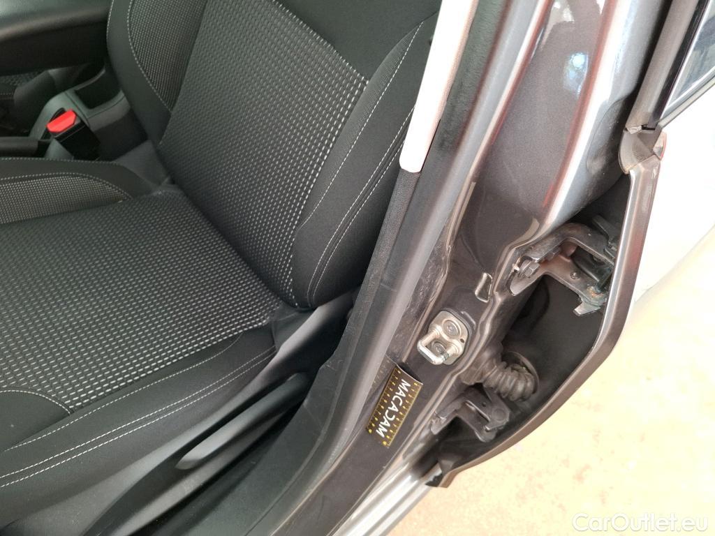  Peugeot  208  Allure Business 1.6 HDi 100CV BVM5 E6 #13