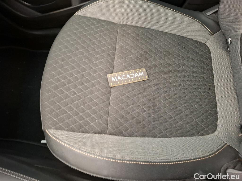  Opel   Grandland X Grandland X Elegance Business 1.5 130CV BVA8 E6d #24