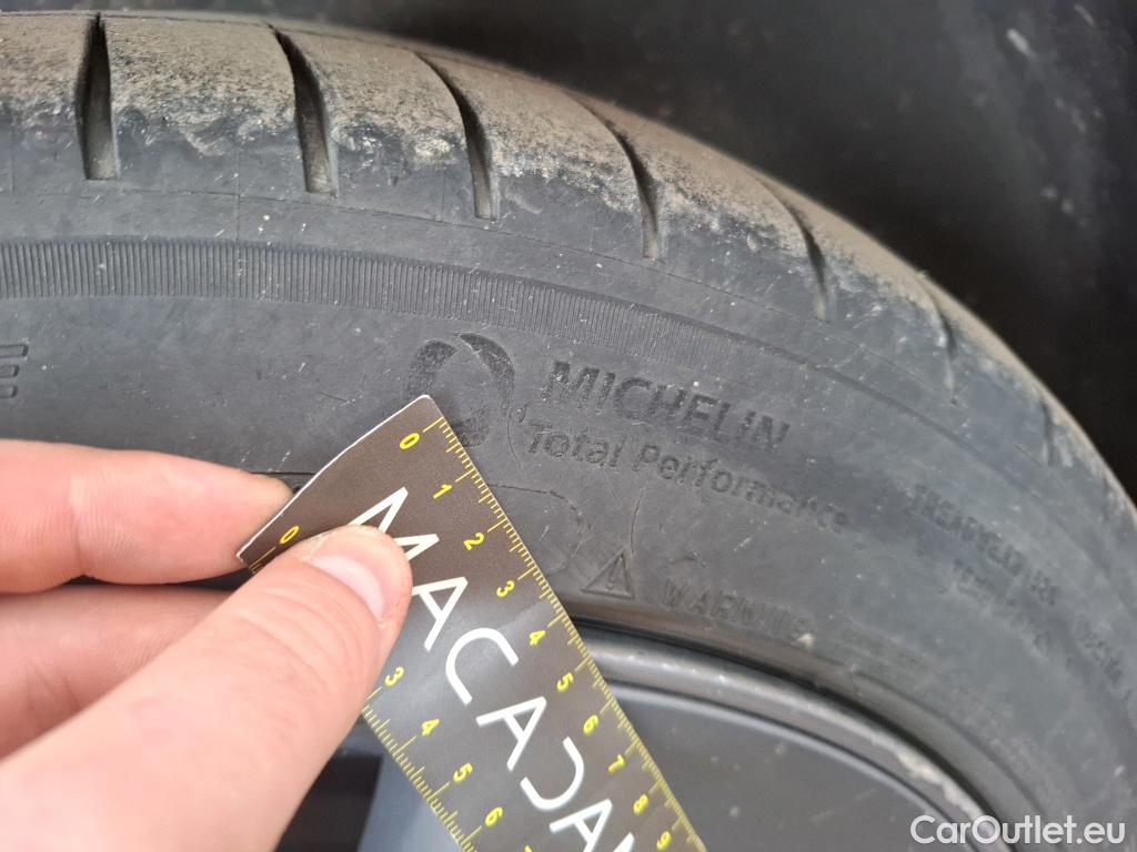  Tesla  Model 3 TESLA  2018 4P Berline Grande Autonomie #38