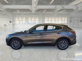  Alfa Romeo   STELVIO ALFA ROMEO / 2017 / 5P / SUV 2.2 TURBO DIESEL 190CV BUSINESS AT8 Q4 #8