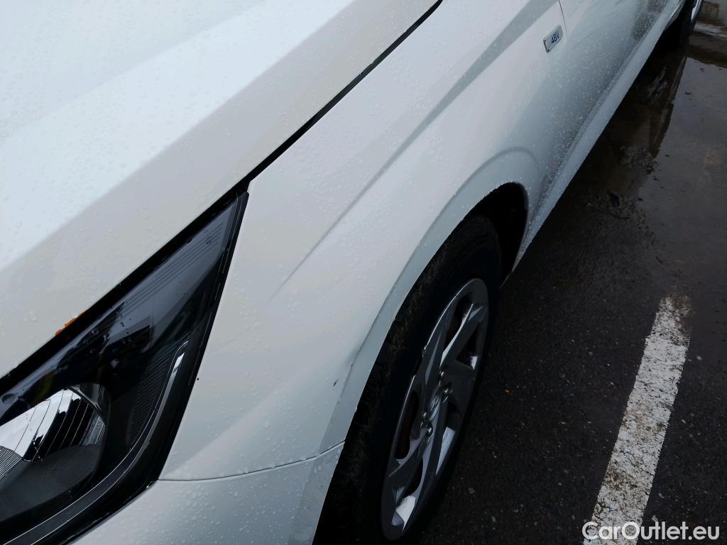  Hyundai  i20 HYUNDAI  / 2020 / 5P / berlina con portón 1.0 TGDI 74kW (100CV) 48V Essence #1