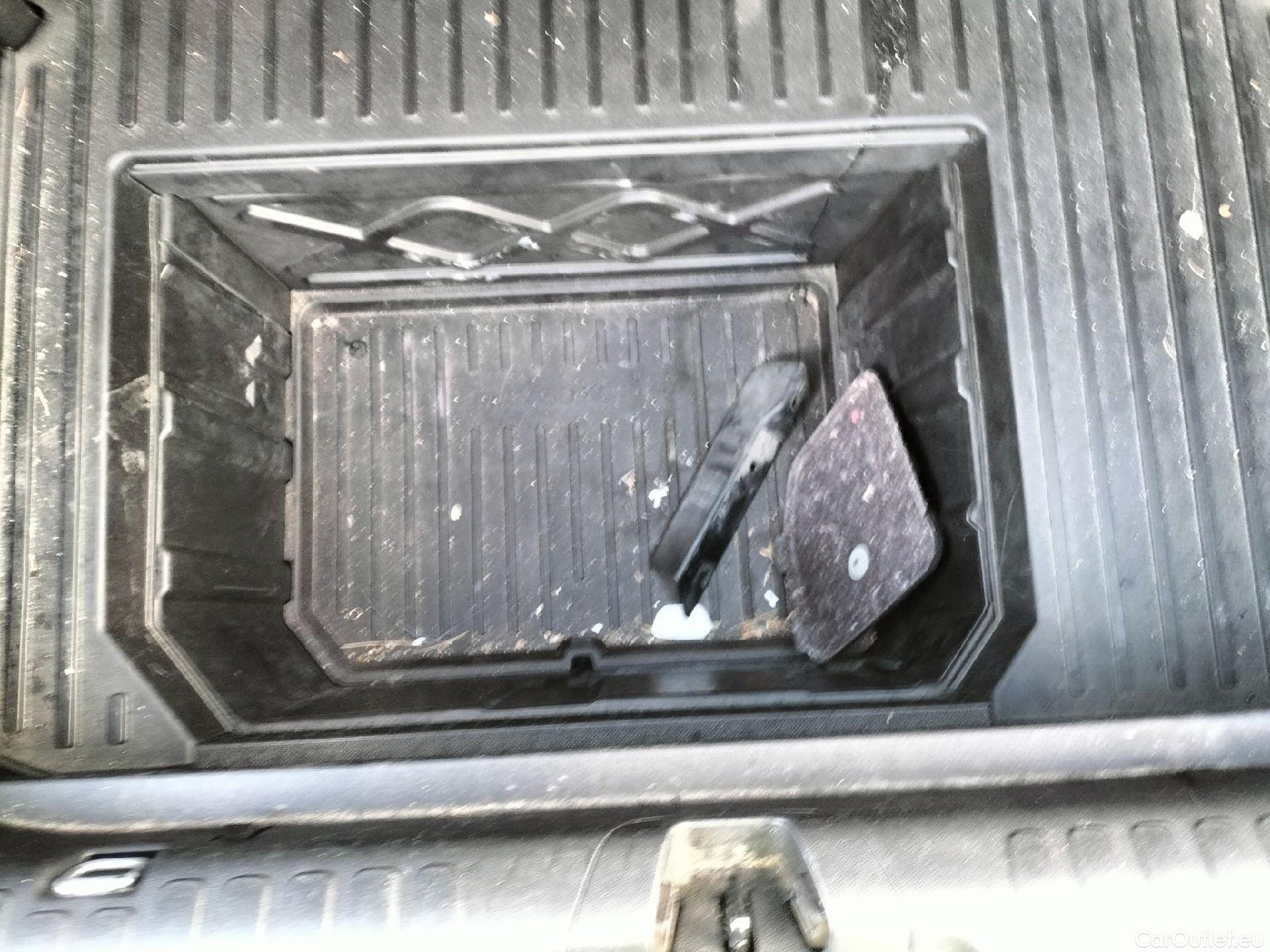  Ford  Puma FORD  / 2019 / 5P / todoterreno 1.0 EcoBoost 92kW (125cv) Titanium MHEV #54