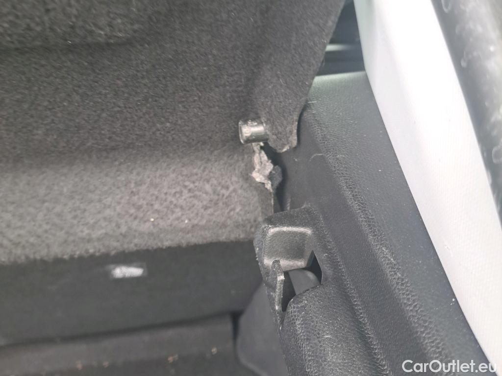  Opel  Corsa OPEL  / 2019 / 5P / berlina con portón 1.2T XHL 74kW (100CV) Edition (AC) #5