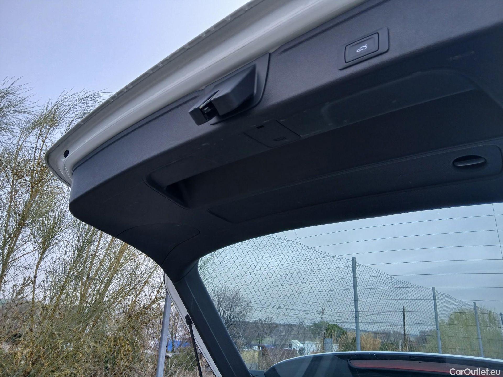  Audi  A4 AUDI  / 2019 / 5P / familiar Avant Advanced 35 TDI 120kW S tronic #25