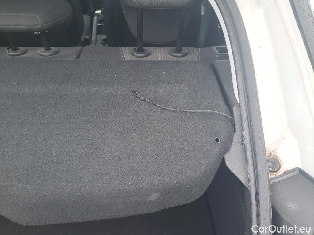  Opel  Corsa OPEL  / 2019 / 5P / berlina con portón 1.2T XHL 74kW (100CV) Edition (AC) #3