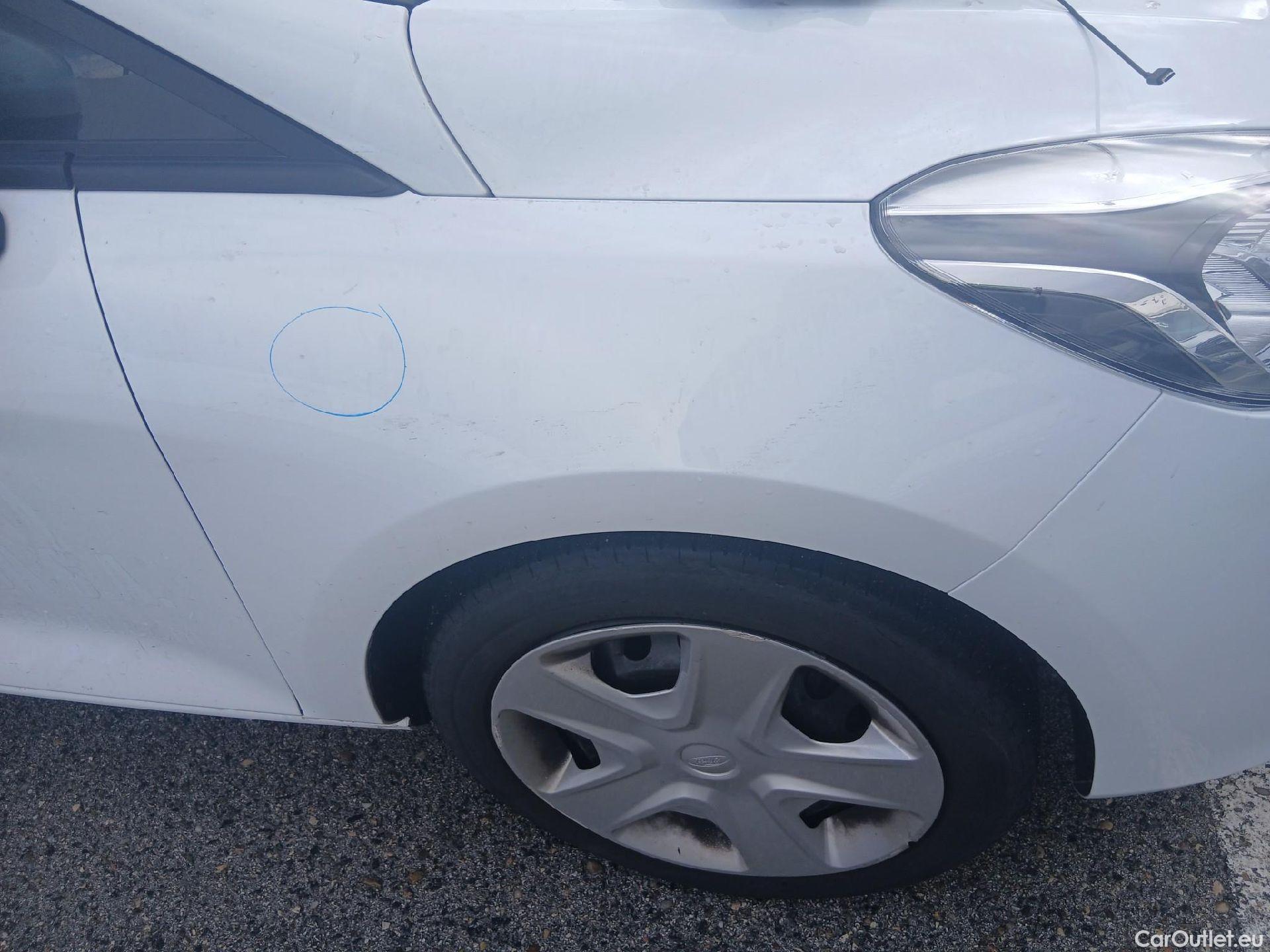  Ford  Fiesta FORD  / 2017 / 5P / berlina con portón 1.0 EcoBoost 70kW (95CV) Trend S/S 5p #34